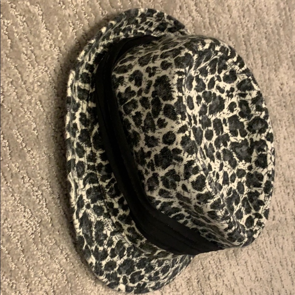 hat - Picture 3 of 3